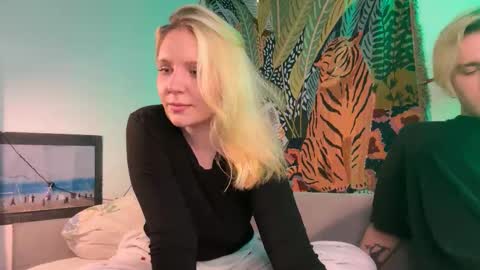 Snapshot of nancy_witch chatting on 09-09-25, 04:28 Nancy and Archi online show from 09-09-25, 04:28