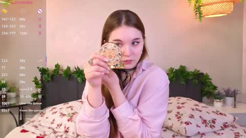 Luna online show from 11-16-25, 05:13