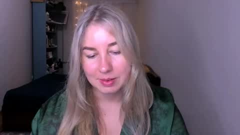 Nancy online show from 04-17-26, 08:01