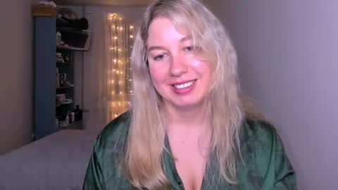 Snapshot of nancysanders chatting on 05-16-26, 07:56 Nancy online show from 05-16-26, 07:56