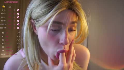 Snapshot of nani_bunny chatting on 02-20-26, 01:24 Nani online show from 02-20-26, 01:24