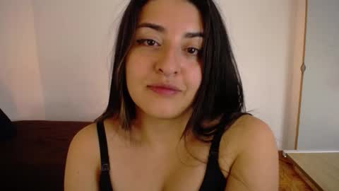 Snapshot of nani_gutierrez chatting on 02-23-26, 01:36 Nani online show from 02-23-26, 01:36