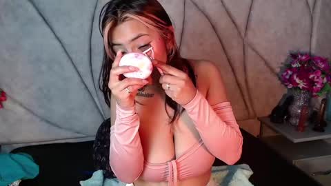 Snapshot of nany_pretty chatting on 12-15-24, 02:27 nany_pretty online show from 12-15-24, 02:27