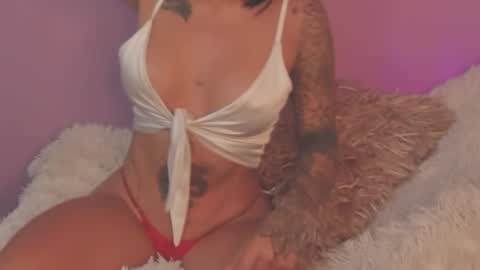 Snapshot of nany_tnt chatting on 01-12-25, 05:03 NANY online show from 01-12-25, 05:03