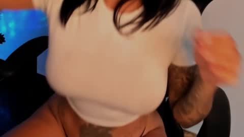 Snapshot of nany_tnt chatting on 02-06-25, 04:10 NANY online show from 02-06-25, 04:10