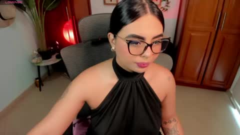 Snapshot of naomi_aniston chatting on 05-22-26, 02:22 naomi_aniston online show from 05-22-26, 02:22