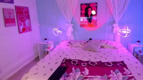 Snapshot of naomi_campell chatting on 02-13-26, 08:27 Naomi online show from 02-13-26, 08:27