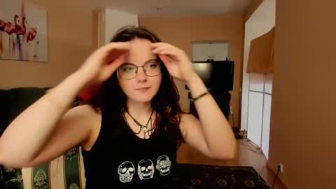 Snapshot of naomi_di chatting on 06-04-26, 05:57 naomi_di online show from 06-04-26, 05:57