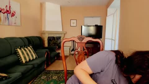 Snapshot of naomi_di chatting on 06-22-26, 06:10 naomi_di online show from 06-22-26, 06:10