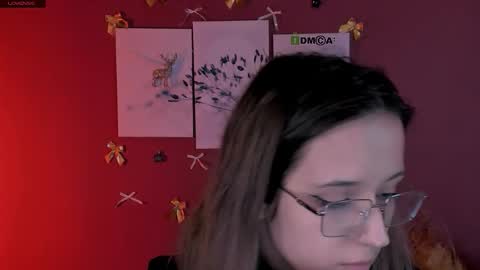 naomi_fox__ online show from 12-21-25, 10:17