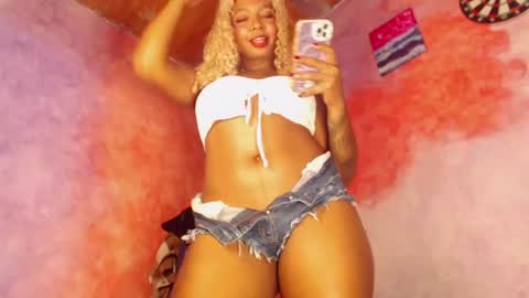 Snapshot of naomi_rider77 chatting on 06-14-26, 12:41 mara Jos online show from 06-14-26, 12:41