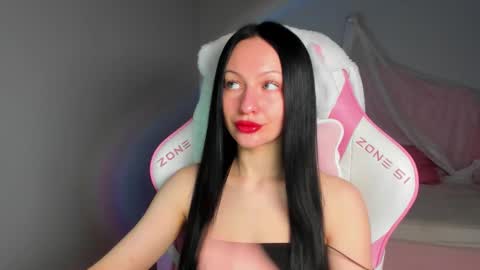 Naomi online show from 02-11-26, 06:07