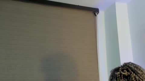 naomidawson online show from 12-19-25, 01:45