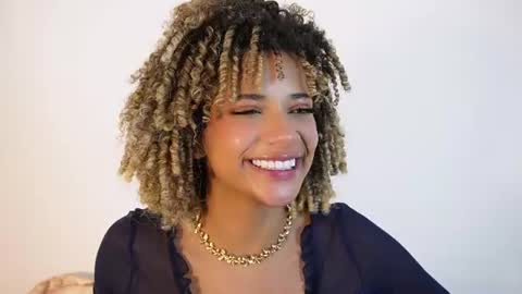 Snapshot of naomidawsonn chatting on 07-21-26, 01:19 naomidawson online show from 07-21-26, 01:19