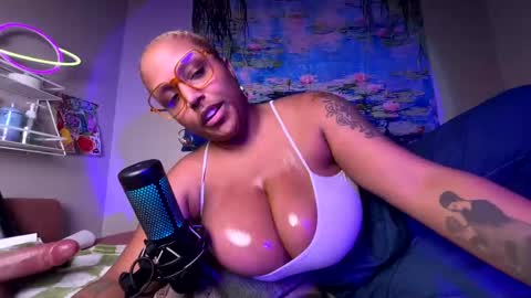 Naomigiirl6 online show from 03-11-25, 11:33