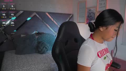 Snapshot of naomigray__ chatting on 07-08-26, 11:04 Naomi-Gray online show from 07-08-26, 11:04