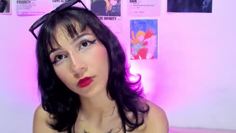 naomiharuno online show from 10-28-25, 02:48