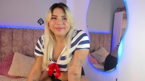 Laura  online show from 05-21-26, 06:20