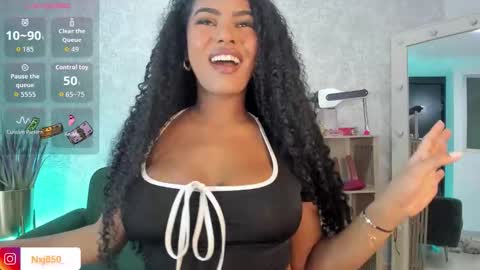 Naomi     online show from 10-30-25, 02:13
