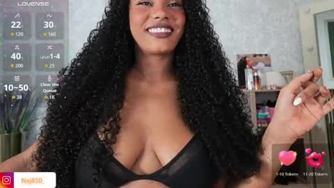 Naomi     online show from 04-05-26, 11:02