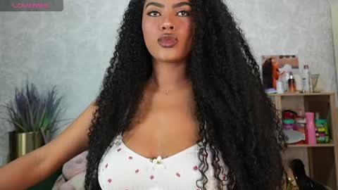 Naomi     online show from 04-12-26, 10:59