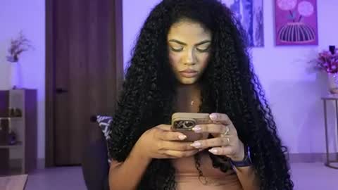 Snapshot of naomixjones1 chatting on 06-11-26, 02:33 Naomi online show from 06-11-26, 02:33