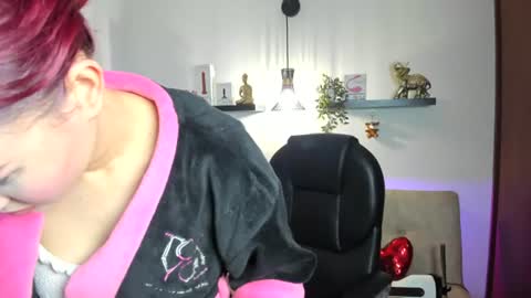 naomy online show from 08-01-26, 01:38