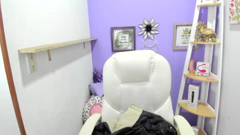 Snapshot of naomy_stanley chatting on 07-11-26, 12:57 Naomy Stanley online show from 07-11-26, 12:57