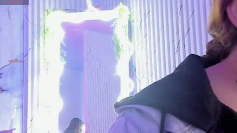 Naomy  online show from 05-09-26, 03:23