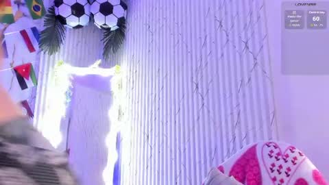 Naomy  online show from 07-10-26, 03:11