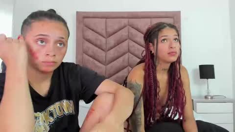 Snapshot of naomyanddany chatting on 01-21-25, 11:24 NaomyAndDany online show from 01-21-25, 11:24