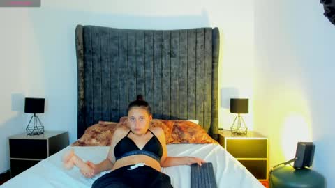 Snapshot of naomyanddany chatting on 02-06-25, 08:07 NaomyAndDany online show from 02-06-25, 08:07