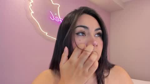 Snapshot of naomymonroe_ chatting on 04-22-26, 10:39 Naomy online show from 04-22-26, 10:39