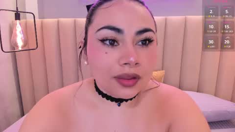 Snapshot of naomymonroe_ chatting on 06-20-26, 10:51 Naomy online show from 06-20-26, 10:51
