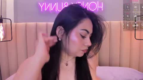 Snapshot of naomymonroe_ chatting on 06-27-26, 10:53 Naomy online show from 06-27-26, 10:53