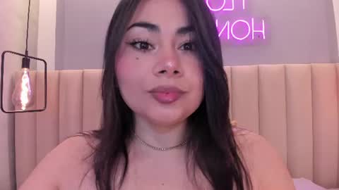Snapshot of naomymonroe_ chatting on 07-21-26, 10:39 Naomy online show from 07-21-26, 10:39
