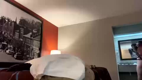 Snapshot of naples905 chatting on 10-18-25, 10:32 Sexy99 online show from 10-18-25, 10:32