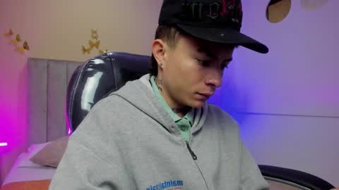 Nascary Fox online show from 03-26-26, 12:00