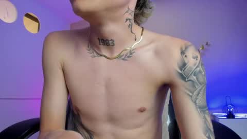 Snapshot of nascary_fox chatting on 05-11-26, 04:04 Nascary Fox online show from 05-11-26, 04:04