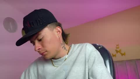 Snapshot of nascary_fox chatting on 06-03-26, 12:08 Nascary Fox online show from 06-03-26, 12:08