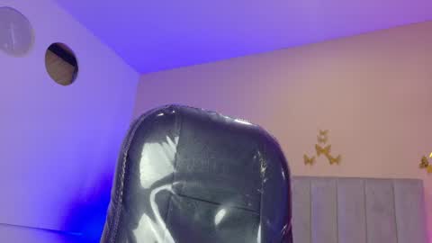 Snapshot of nascary_fox chatting on 06-16-26, 11:57 Nascary Fox online show from 06-16-26, 11:57