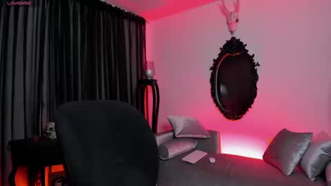 Goddess Alice online show from 10-31-25, 04:02