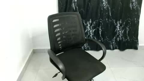 Mila online show from 03-29-26, 07:47