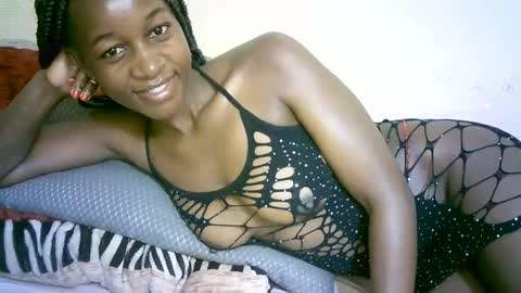 Marie online show from 10-27-25, 05:22