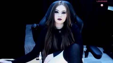 Snapshot of nastykatty_ chatting on 07-10-26, 06:32 nastykatty_ online show from 07-10-26, 06:32