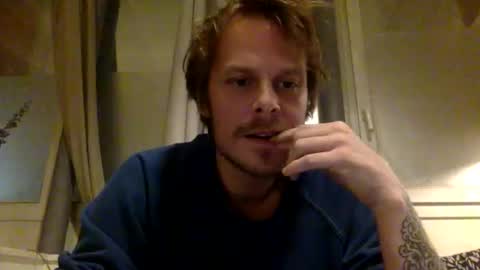 Snapshot of nastyloveparis chatting on 10-27-25, 07:18 nastyloveparis online show from 10-27-25, 07:18