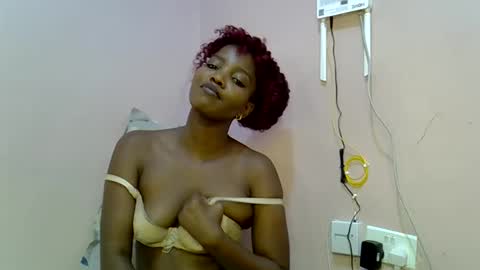 Snapshot of nastysassy_ chatting on 09-26-25, 04:00 Call me Sassy online show from 09-26-25, 04:00