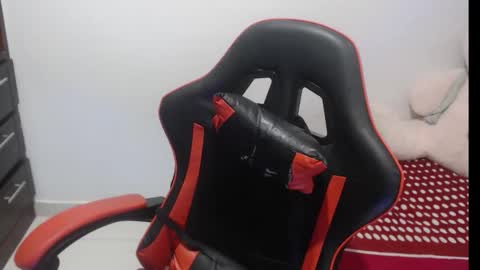 Nata Ramirez online show from 02-15-26, 07:51