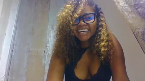 Snapshot of natachazz chatting on 03-26-26, 06:30 natachazz online show from 03-26-26, 06:30