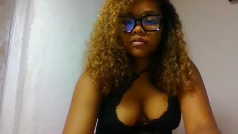 Snapshot of natachazz chatting on 03-26-26, 06:35 natachazz online show from 03-26-26, 06:35